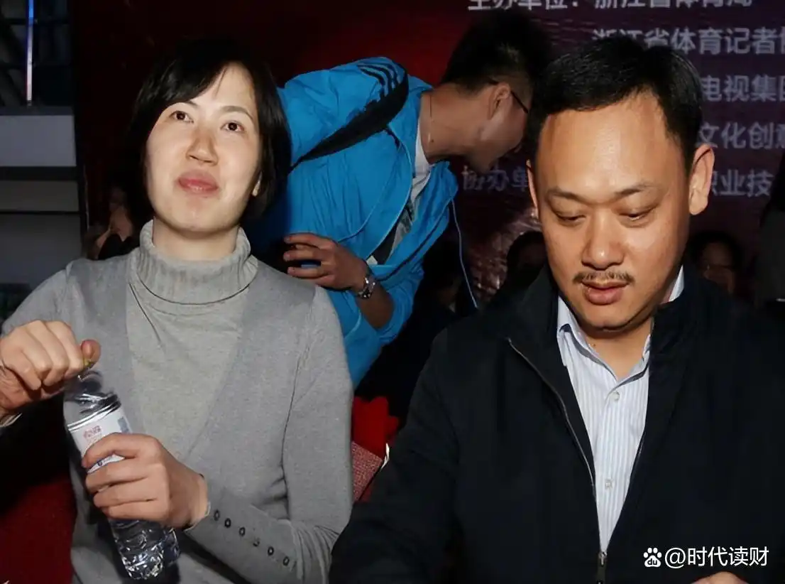 举重冠军简介_举重冠军当领导怎么样_举重冠军举重视频