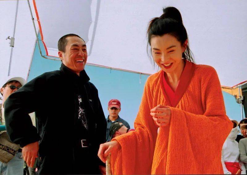讲击剑的电影_击剑冠军演员_讲击剑冠军当导演的故事的小说