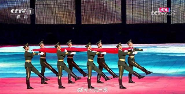 女子4×200米游泳决赛视频_游泳4×200米回放_亚运会游泳3米台冠军