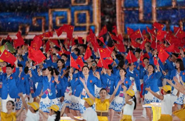 游泳4×200米回放_亚运会游泳3米台冠军_女子4×200米游泳决赛视频