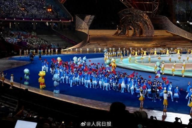 游泳4×200米回放_亚运会游泳3米台冠军_女子4×200米游泳决赛视频